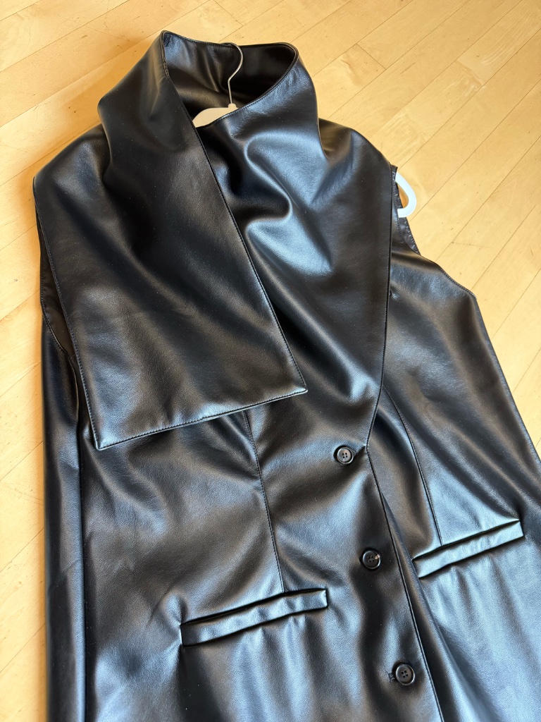 Pixie Market Black Vegan Vest, L, Gp1588 — image 4 of 8